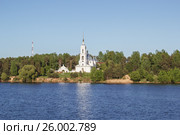 Церковь Вознесения Господня в селе Охотино Мышкинского района Ярославской области (2013 год). Стоковое фото, фотограф Дмитрий Тищенко / Фотобанк Лори