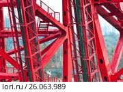 Фрагмент опоры с лестницей Живописного моста в Серебряном бору (2010 год). Редакционное фото, фотограф Алёшина Оксана / Фотобанк Лори
