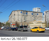 Одиннадцатиэтажный семиподъездный жилой дом для работников Министерства чёрной металлургии СССР, построен в 1957 году. Улица Гастелло, 41. Район Сокольники. Москва (2017 год). Редакционное фото, фотограф lana1501 / Фотобанк Лори