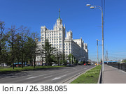 Сталинская высотка на Котельнической набережной в городе Москве (2017 год). Стоковое фото, фотограф Алексей Гусев / Фотобанк Лори
