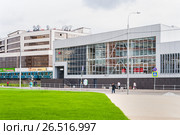 Наземный вестибюль станции метро "Технопарк" в Москве (2016 год). Редакционное фото, фотограф Алёшина Оксана / Фотобанк Лори