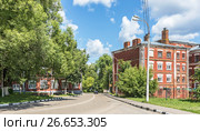 Наро-Фоминск. Улица Ленина, дома 2 и 5. ПТУ № 112 (2017 год). Редакционное фото, фотограф Юрий Кирсанов / Фотобанк Лори
