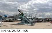 Истребитель МиГ-29КУБ на авиасалоне "МАКС-2017". Жуковский, Россия. Редакционное видео, видеограф Виктор Карасев / Фотобанк Лори