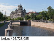 Карповский мост и Свято-Иоанновский ставропигиальный женский монастырь в Санкт-Петербурге (2017 год). Редакционное фото, фотограф Николай Мухорин / Фотобанк Лори