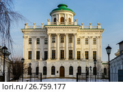 Москва, "Дом Пашкова" , вид со стороны Староваганьковского переулка. Редакционное фото, фотограф glokaya_kuzdra / Фотобанк Лори
