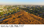 AERIAL VIEW. City Of Simferopol From Scythian Naples, Crimea (2015 год). Стоковое видео, видеограф Владимир Кравченко / Фотобанк Лори