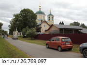 Константино-Еленинский храм, город Верея улица Спартаковская в день его освящения (2017 год). Редакционное фото, фотограф Дмитрий Неумоин / Фотобанк Лори