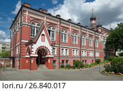 Богородице-Рождественский женский монастырь (1501-1505). Церковь Казанской иконы Божией Матери. Москва, улица Рождественка, д.20/8 с14 (2017 год). Стоковое фото, фотограф Елена Коромыслова / Фотобанк Лори