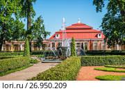 Дворец Монплезир Monplaisir Palace (2017 год). Редакционное фото, фотограф Baturina Yuliya / Фотобанк Лори