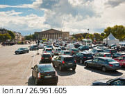 Автомобильная пробка в Париже. Франция (2017 год). Редакционное фото, фотограф E. O. / Фотобанк Лори