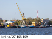 Причал ФБУ "Морспасслужба Росморречфлота" в Астрахани, крупный план (2017 год). Редакционное фото, фотограф Алексей Шматков / Фотобанк Лори