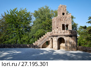 The belvedere beside the Lake of Waterfall in Quinta da Regaleira estate. Sintra. Portugal (2016 год). Стоковое фото, фотограф Сергей Пристяжнюк (Serg Zastavkin) / Фотобанк Лори