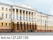 II корпус Педагогического университета, где ранее располагалась семинария (2017 год). Редакционное фото, фотограф Александр Щепин / Фотобанк Лори