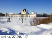 Зимний пейзаж с монастырём. Ленинградская область (2013 год). Стоковое фото, фотограф Солодовникова Елена / Фотобанк Лори