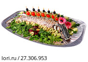 Baked pike served with vegetables. Стоковое фото, фотограф Art Konovalov / Фотобанк Лори