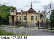 View of old building (2016 год). Стоковое фото, фотограф Юлия Белоусова / Фотобанк Лори