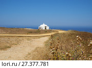 Path near Ermida da Memoria or Memory Chapel of Nossa Senhora do Cabo Church near cape Espichel, Portugal (2016 год). Стоковое фото, фотограф Сергей Пристяжнюк (Serg Zastavkin) / Фотобанк Лори