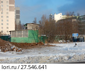 Голубятния. Информационная табличка "Охранная зона по производству электрической энергии". Вербная улица. Район Метрогородок. Город Москва (2018 год). Стоковое фото, фотограф lana1501 / Фотобанк Лори