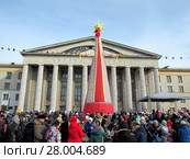 Самара. Праздничное гулянье на площади Кирова (2018 год). Редакционное фото, фотограф Светлана Кириллова / Фотобанк Лори