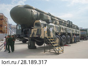 Российская межконтинентальная баллистическая ракета РТ-2ПМ «Тополь» (по классификации НАТО SS-25 Sickle) на Международном военно-техническом форуме "Армия-2017". Кубинка, военно-патриотический парк "Патриот" Редакционное фото, фотограф Малышев Андрей / Фотобанк Лори