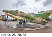 Чехословацкий учебно-боевой самолёт Aero L-39 Albatros. На открытой площадке музея военной техники «Боевая слава Урала». Верхняя Пышма. Свердловская область (2018 год). Редакционное фото, фотограф Сергей Афанасьев / Фотобанк Лори