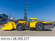 Погрузочно-доставочная машина Atlas Copco Scooptram ST7. Международный выставочный центр «Крокус Экспо» (2018 год). Редакционное фото, фотограф Светлана Голинкевич / Фотобанк Лори