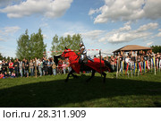 Рыцарский конный турнир (2017 год). Редакционное фото, фотограф Марина Шатерова / Фотобанк Лори
