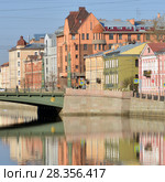 Санкт-Петербург. Утренние отражения на реке Фонтанке (2018 год). Стоковое фото, фотограф Александр Алексеев / Фотобанк Лори