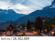 Panoramic view of french Alps and Saint-Gervais-les-Bains (2016 год). Редакционное фото, фотограф Юлия Белоусова / Фотобанк Лори