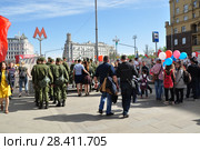 "Бессмертный полк" у метро Пушкинская. Москва, 9 мая 2018 года. Редакционное фото, фотограф Ирина Быстрова / Фотобанк Лори