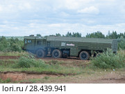 Российский оперативно-тактический ракетный комплекс (ОТРК) "Искандер" (9К720, SS-26 «Stone») в движении на полигоне Алабино, Международный военно-технический форум "Армия-2017" Редакционное фото, фотограф Малышев Андрей / Фотобанк Лори