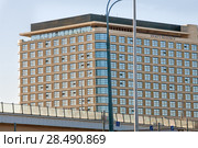 Вид на гостиницу Hyatt Regency Moscow Petrovsky Park. Москва, Лениградский проспект, 36 строение 33 (2018 год). Редакционное фото, фотограф Наталья Николаева / Фотобанк Лори