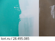 Drywall hydrophobic plasterboard in green plaster corner seam detail. Стоковое фото, фотограф Tono Balaguer / Ingram Publishing / Фотобанк Лори