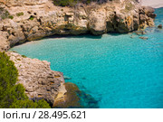 Cala Mitjana y Mitjaneta in Menorca Ciutadella at Balearic Islands. Стоковое фото, фотограф Tono Balaguer / Ingram Publishing / Фотобанк Лори
