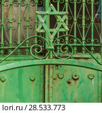 Close-up of Star of David on metal gate, Safed, Northern District, Israel. Стоковое фото, фотограф Keith Levit / Ingram Publishing / Фотобанк Лори
