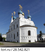 Храм Великомученика Георгия Победоносца в городе Дедовске, Московская область (2018 год). Редакционное фото, фотограф Дмитрий Неумоин / Фотобанк Лори