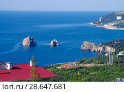 Скала Адалары в Черном море, Гурзуф, Крым (2018 год). Стоковое фото, фотограф Natalia Sidorova / Фотобанк Лори