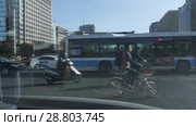 Пекин. Движение на улицах. Beijing. Traffic during the day. Streets of the city. (2018 год). Стоковое видео, видеограф Евгений Романов / Фотобанк Лори