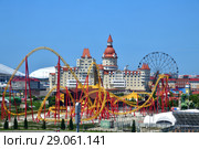 Sochi, Russia - June 5. 2018. Sochi Park, which entered TOP-25 of best parks in Europe in 2016. Редакционное фото, фотограф Володина Ольга / Фотобанк Лори
