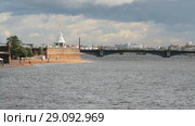 Река, крепость и мост. Санкт-Петербург, Россия (2018 год). Стоковое видео, видеограф Вадим Хомяков / Фотобанк Лори