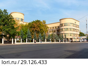Центральная поликлиника ОАО "РЖД" (Поликлиника Наркомата путей сообщения). Москва (2018 год). Редакционное фото, фотограф Александр Щепин / Фотобанк Лори