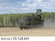 Полигон "Алабино", Московская область. "Панцирь-С1" - российский самоходный зенитный ракетно-пушечный комплекс (ЗРПК) на Международном военно-техническом форуме "Армия-2018" Редакционное фото, фотограф Игорь Долгов / Фотобанк Лори