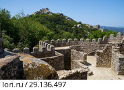 Curtain wall and defensive battlements of Castle of the Moors. Sintra. Portugal (2016 год). Стоковое фото, фотограф Сергей Пристяжнюк (Serg Zastavkin) / Фотобанк Лори