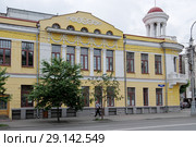 Красноярск. Здание Общественного собрания (Дом офицеров). Проспект Мира, 69 (2017 год). Редакционное фото, фотограф Илюхина Наталья / Фотобанк Лори
