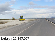 Строительство развязки новой современной автодороги Таврида (Р260) в Крыму (2018 год). Редакционное фото, фотограф Наталья Гармашева / Фотобанк Лори
