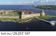 Aerial view on fortress Oreshek, Leningrad region (2018 год). Стоковое видео, видеограф Михаил Коханчиков / Фотобанк Лори