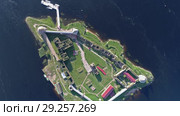 Aerial view on fortress Oreshek, Leningrad region (2018 год). Стоковое видео, видеограф Михаил Коханчиков / Фотобанк Лори