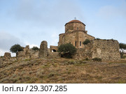 Ancient Jvari Monastery, 6th century, on the mountain near Mtskheta, Georgia (2018 год). Стоковое фото, фотограф Юлия Бабкина / Фотобанк Лори