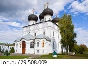Успенский собор солнечным сентябрьским днем. Успенский Трифонов монастырь Киров, Россия (2018 год). Стоковое фото, фотограф Виктор Карасев / Фотобанк Лори