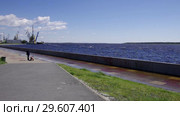 Город Сургут. Речной порт. Surgut sity. River port. (2015 год). Стоковое видео, видеограф Евгений Романов / Фотобанк Лори